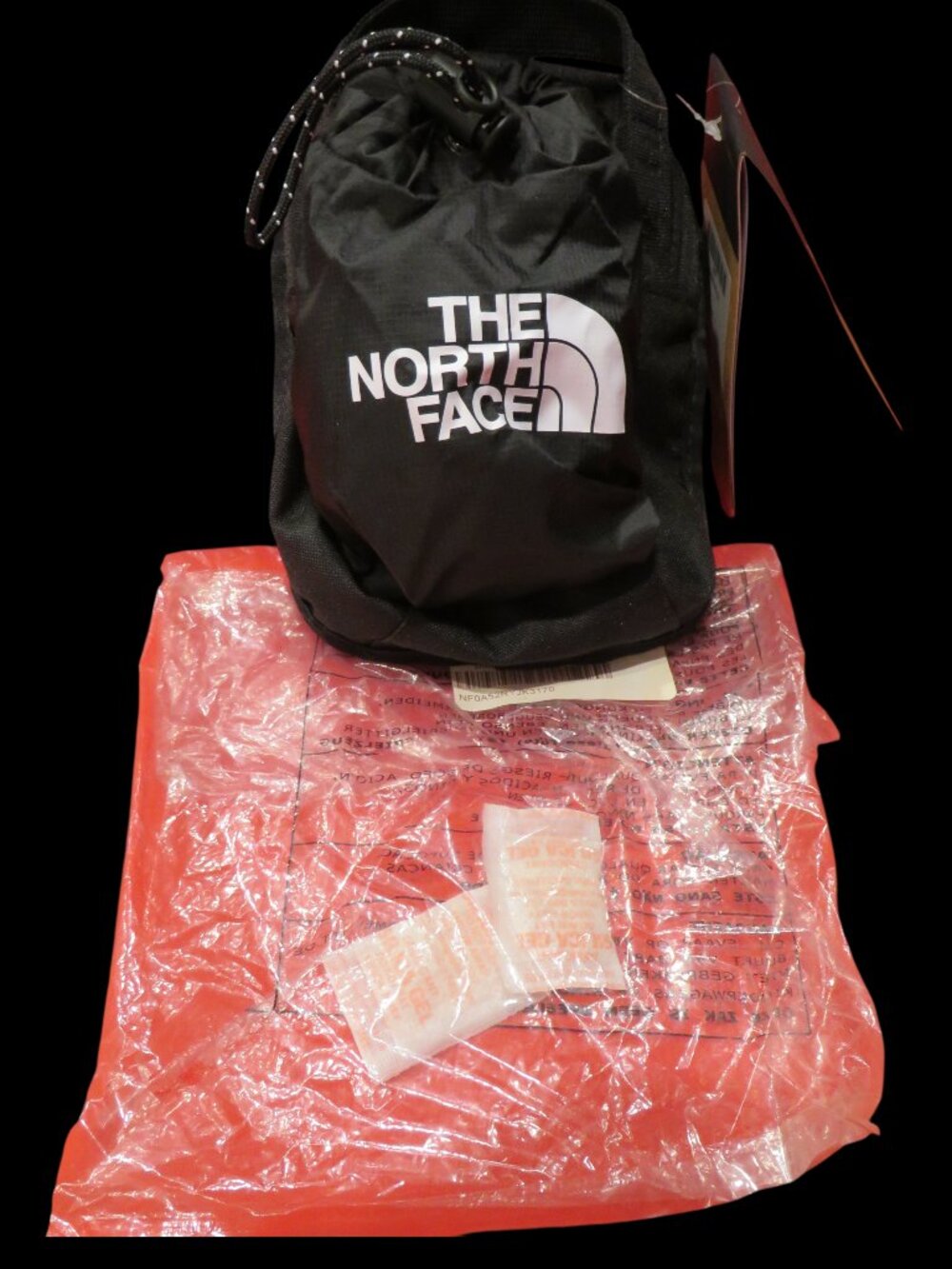 NWT The North Face Bozer Pouch L Black Crossbody Shoulder Bag - Picture 2 of 8